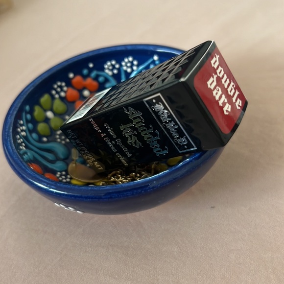 Kat Avon D studded lipstick mini in double dare - Picture 4 of 7